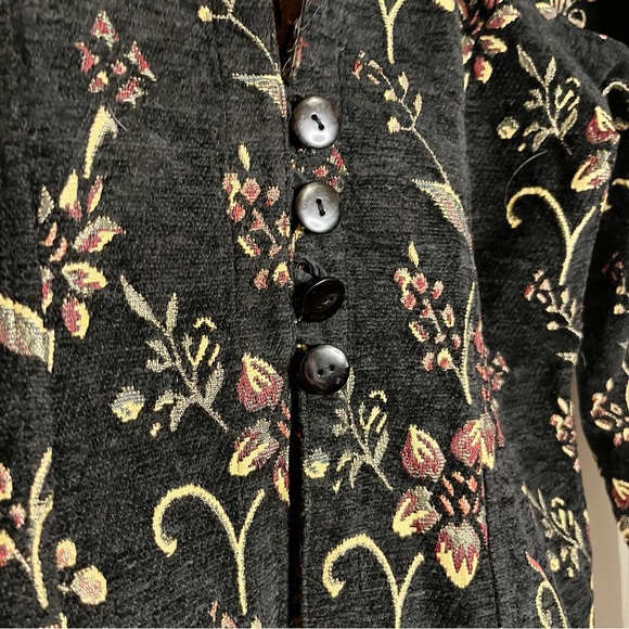 Black and Tan Floral Reversable Coat. - Picture 5 of 7